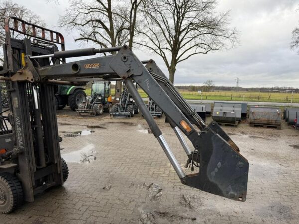 Baas Frontlader passend zum Deutz Dx