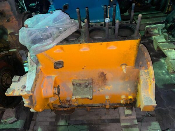 Hanomag Motorblock aus Robust 800
