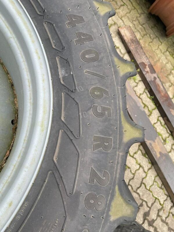 Deutz Agroplus, Same, Lamborghine Vorderräder 440/65R28 – Bild 3