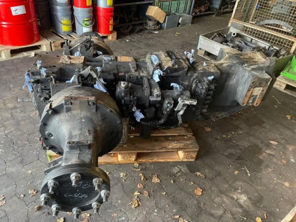 Deutz Agrotron 6190 C-Shift Getriebe, ZF Getriebe T-7230 – Bild 2