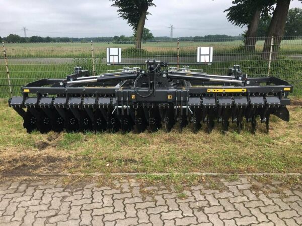 Agroland Kurzscheibenegge Titanum 4,50m Heavy Duty – Bild 3