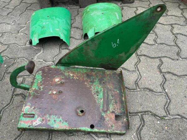 Deutz D 4005 - diverse Blechteile – Bild 10