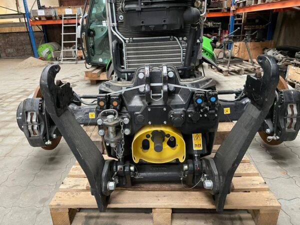 Deutz Agrotron Frontkraftheber + Frontzapfwelle Sauter