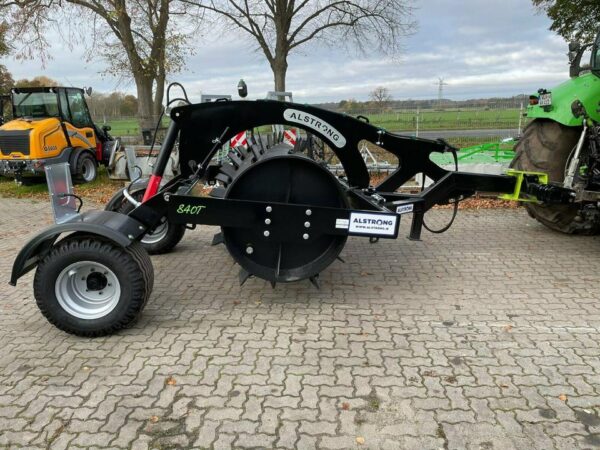 Wiesenwalze Alstrong Aerator 840T, Belüftung, Grünlandpflege – Bild 3
