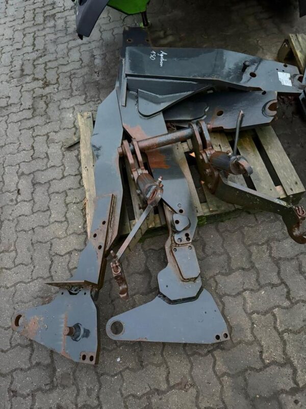 Deutz Agrotron Frontladerkonsolen  Alö Trima mit Frontkraftheber