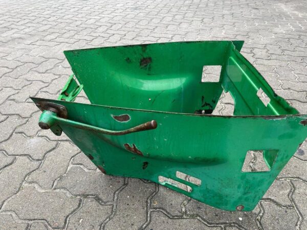 Deutz D 4005 - diverse Blechteile – Bild 3