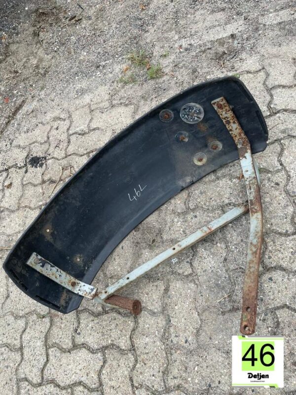 Kotflügel für Deutz Fahr D8006 Hinterrad, Nr. 46-47