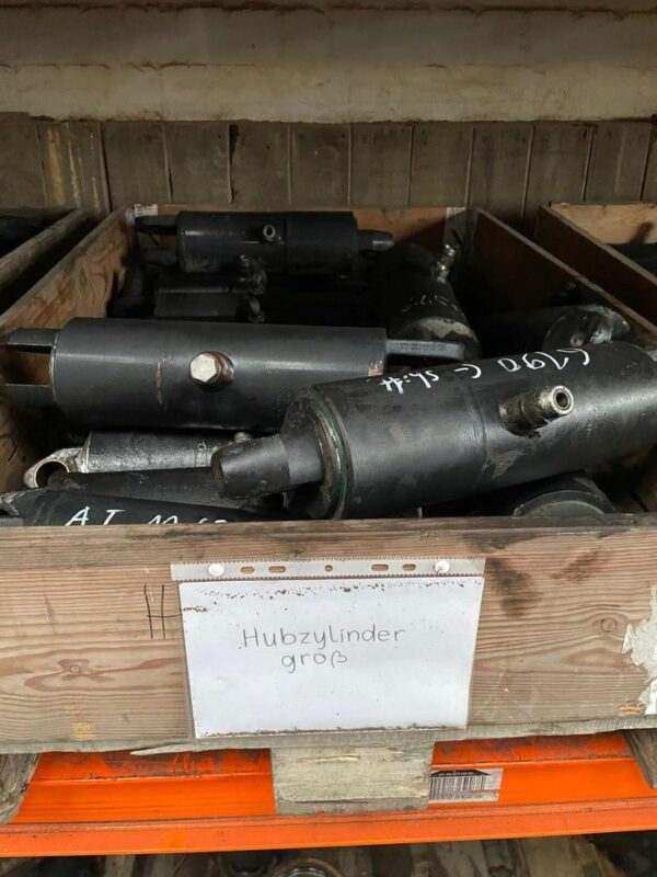Deutz Agrotron Hubzylinder, Zusatzhubzylinder, Hubwerk – Bild 3