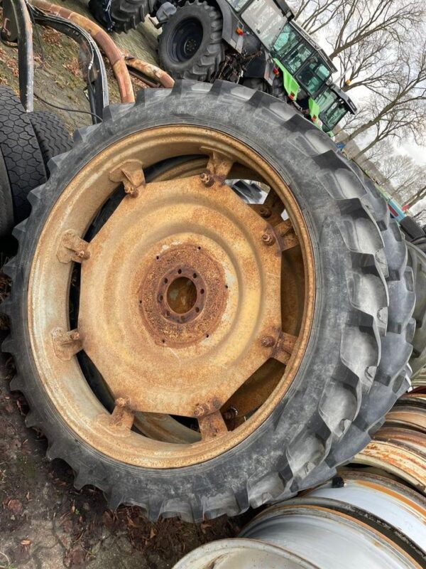 Pflegeräder 9.5R48, Deutz, IHC, Fendt, CASE – Bild 3