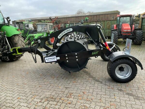 Wiesenwalze Alstrong Aerator 840T, Belüftung, Grünlandpflege