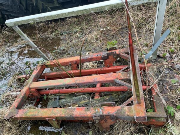 Ballenspieß, Hubgerüst mit Ballenspieß, Deutz Fendt Case