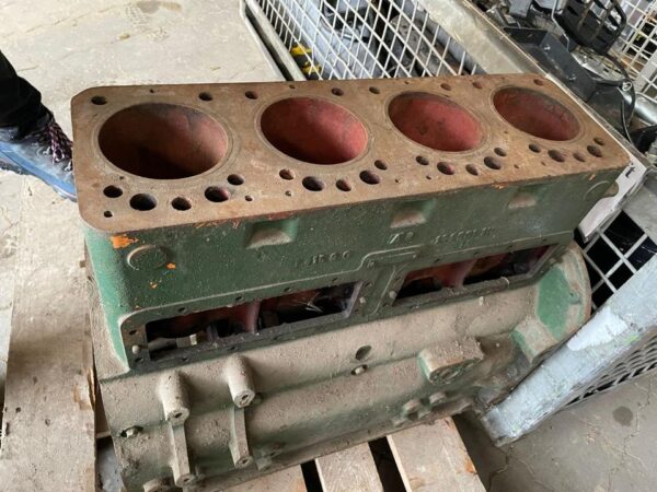 Hanomag Robust 800 Motorblock – Bild 2