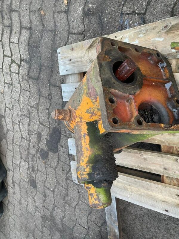 Hanomag Robust 800 Zapfwellengetriebe – Bild 2
