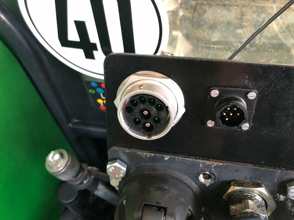 ISOBUS Nachrüstkit für Deutz-Fahr Agrotron, Deutz – Bild 2