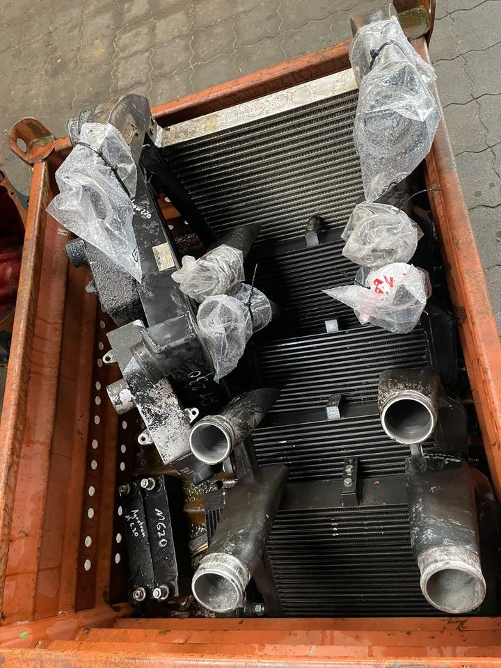 Deutz Agrotron Wasserkühler, Ölkühler, Ladeluftkühler – Bild 2