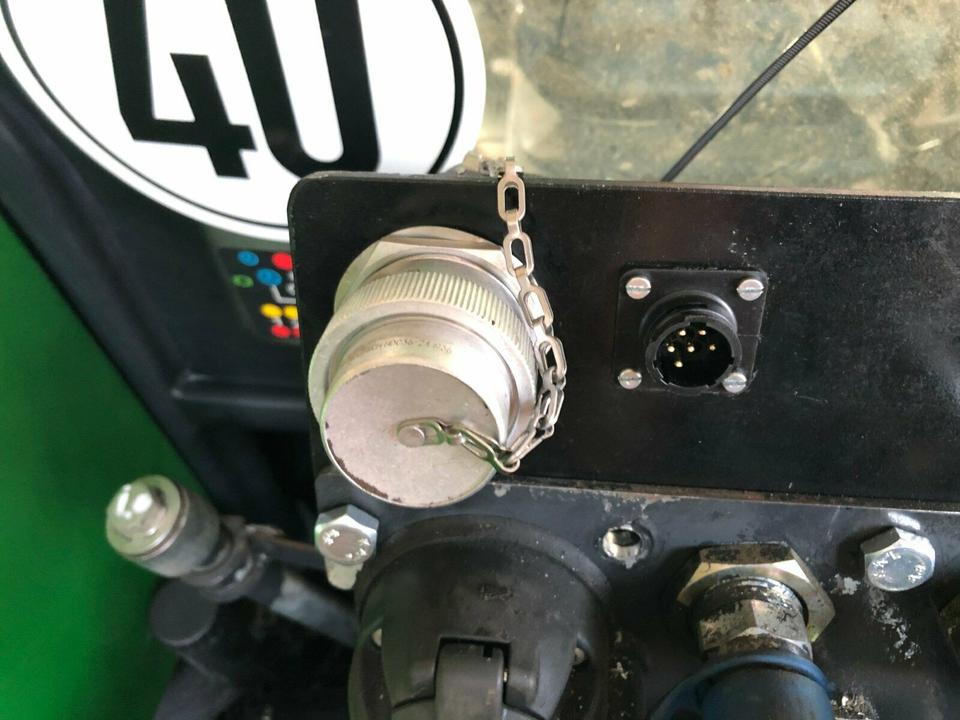 ISOBUS Nachrüstkit für Deutz-Fahr Agrotron, Deutz – Bild 3