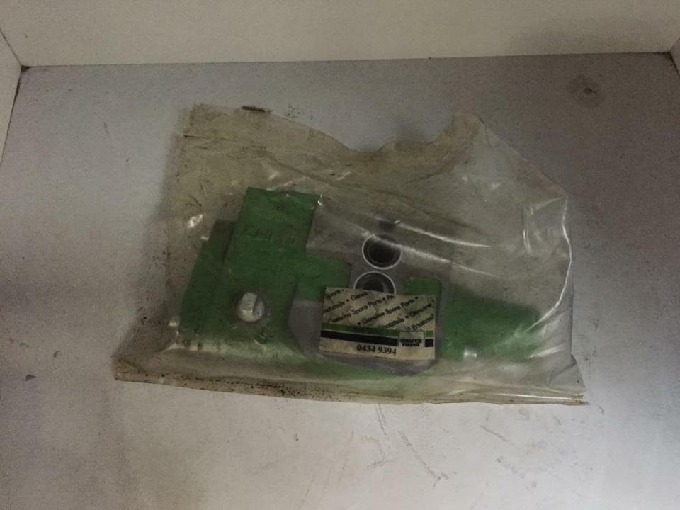 Zusatzsteuergerät DW für 2. Pos. für Deutz DX Schlepper, 04349394