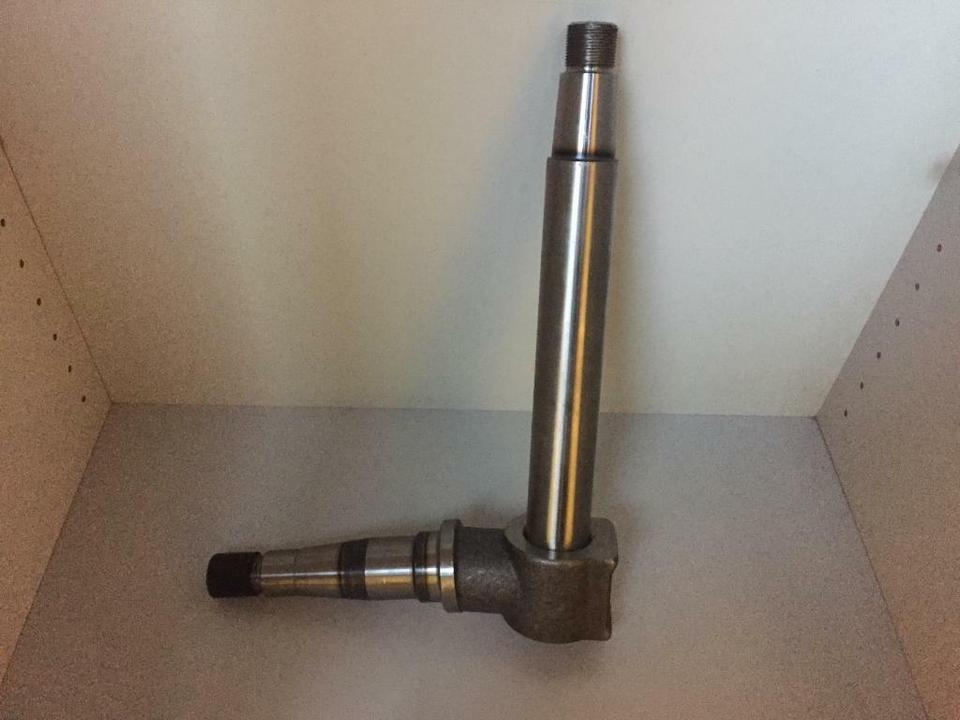 Achsschenkel für Deutz 6006, 6806, Nr. 04300782, 04300783