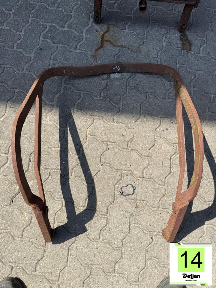 Deutz Frontladerrahmen, Haubenschutz, Rammschutz 1-15 – Bild 13