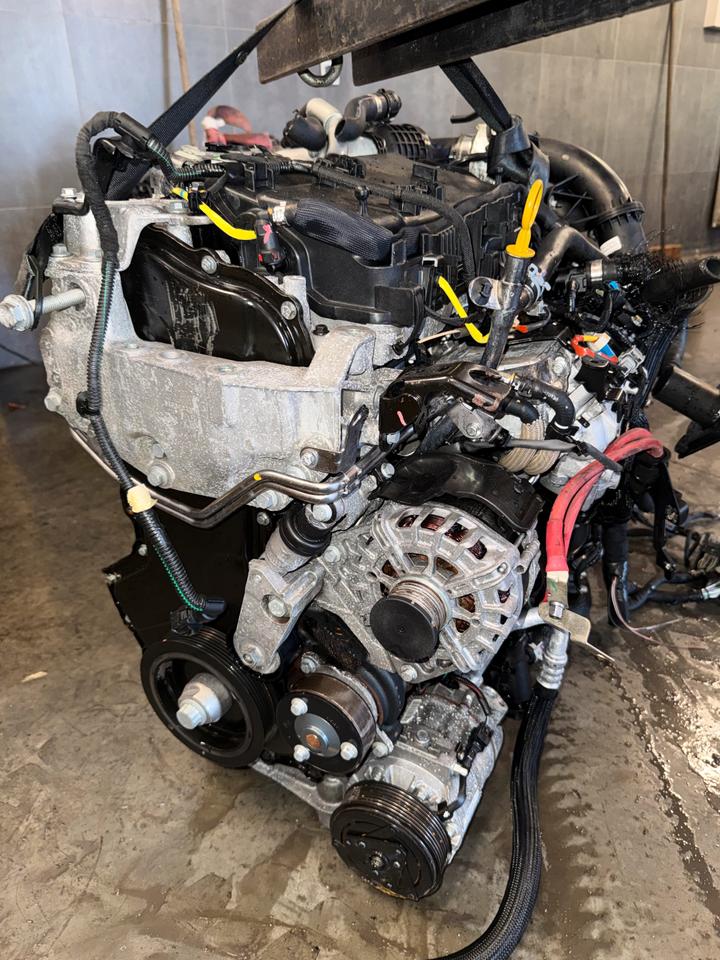 MOTOR RENAULT TRAFIC OPEL VIVARO 2.0D M9RV710 KOMPLETT