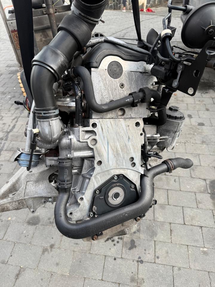 MOTOR VW T5 2.5 TDI AXD 130PS MULTIVAN CARAVELLE KOMPLETT – Bild 3