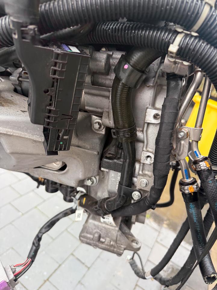 WIE NEU - MOTOR MERCEDES W205 C180 R9MA500 R9M500 626951 KOMPLETT – Bild 4
