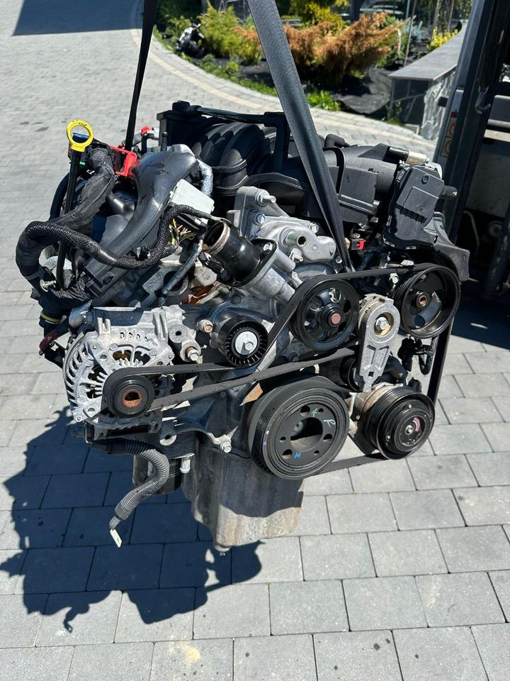 MOTOR JEEP GRAND CHEROKEE DODGE 6.4 STR8 468PS V8 15TKM KOMPLETT